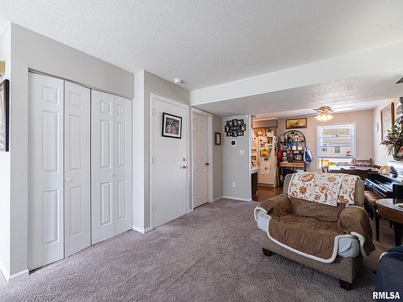 3rd image of 3544 W Richwoods Blvd Unit 23