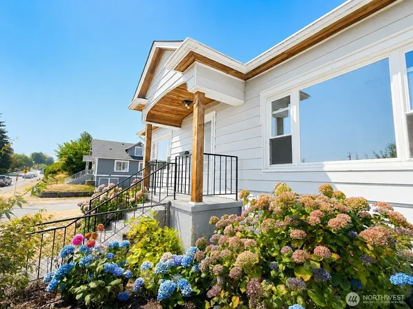 3528 Hoyt Avenue, Everett, WA 98201