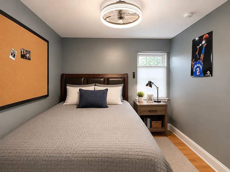 17 Hammond Pond Pkwy #1 — Photo 12