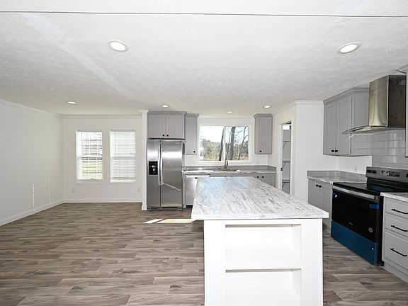 5th image of 595 Loop Circle