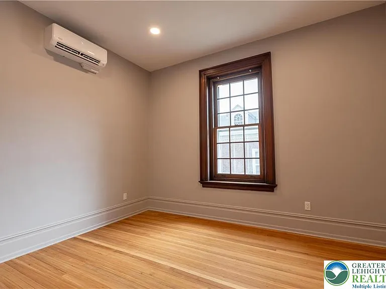 214 Spring Garden St #2B — Photo 16