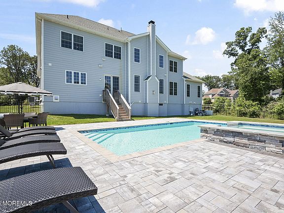 5th image of 66 Windermere Road