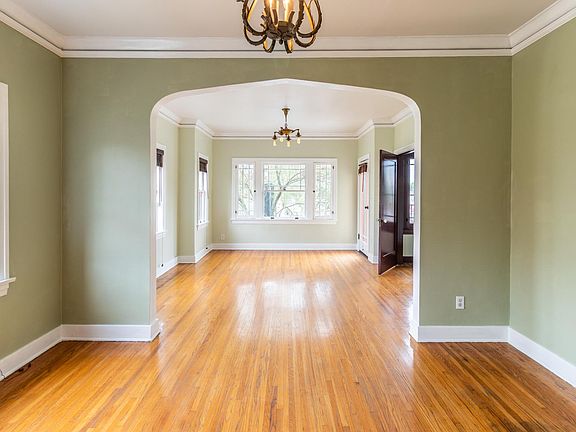 4th image of 134 1/2 N Avenue 57