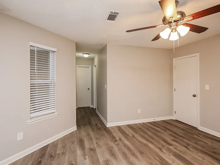 3730 Rhoanoke Ct — Photo 11