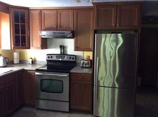 40 Virginia Dr, Bridgewater, MA 02324