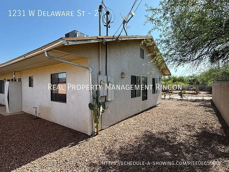 1231 W Delaware St #2 — Photo 23