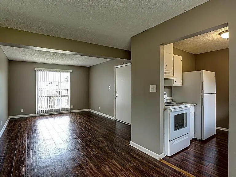 501 Laurel Dr NW — Photo 6