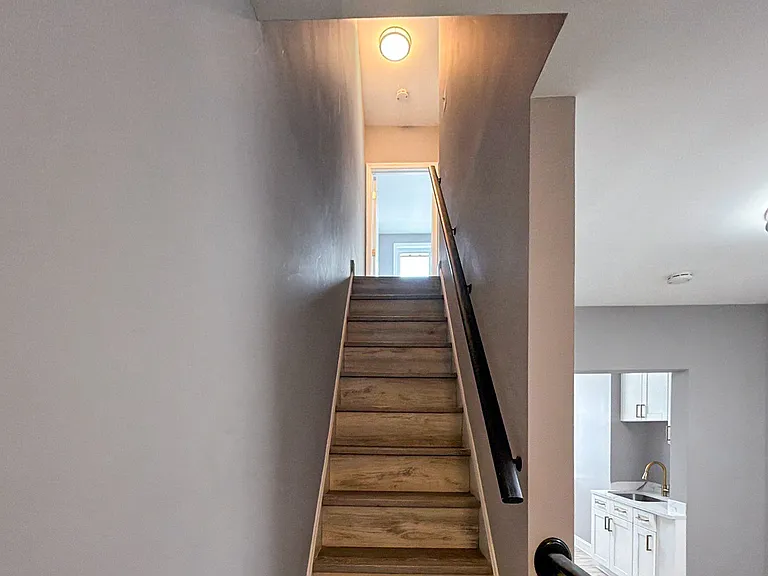 439 N Robinson St #TOWNHOUSE — Photo 8