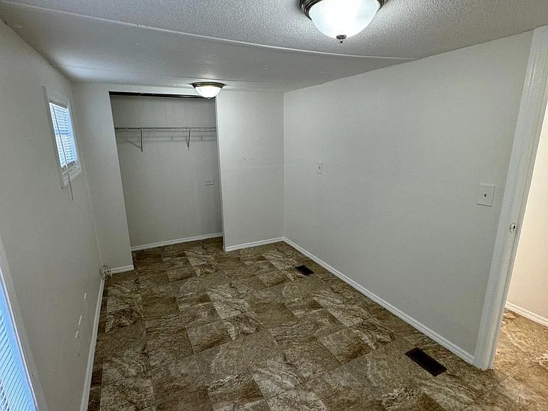 16031 Tulip Tree Dr #8 — Photo 5