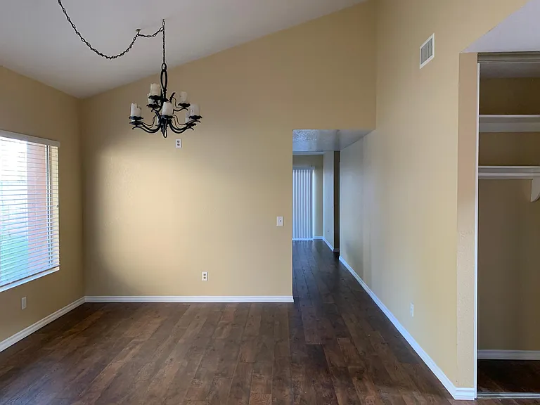 10 Pine Ct — Photo 5