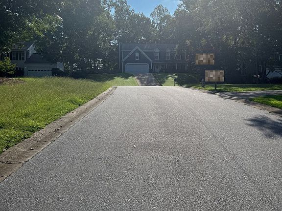 4th image of 2100 Hascall Ct SW
