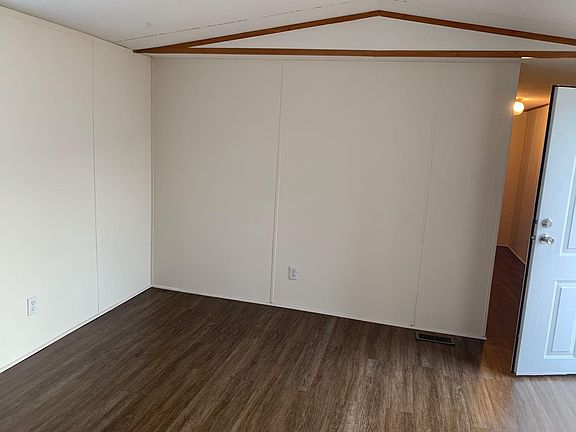 3rd image of 228 Sunshine Dr #Suns0228