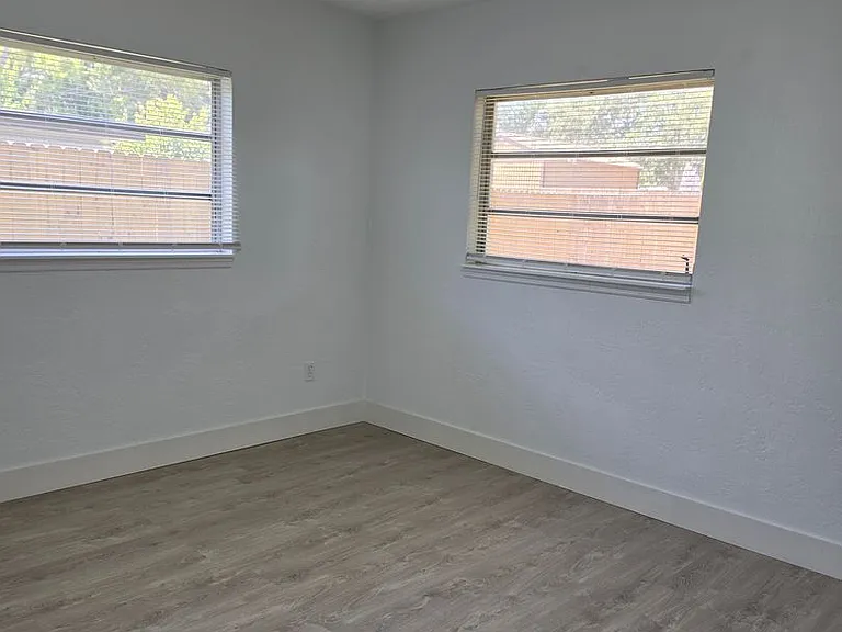 640 Westward Cir — Photo 30