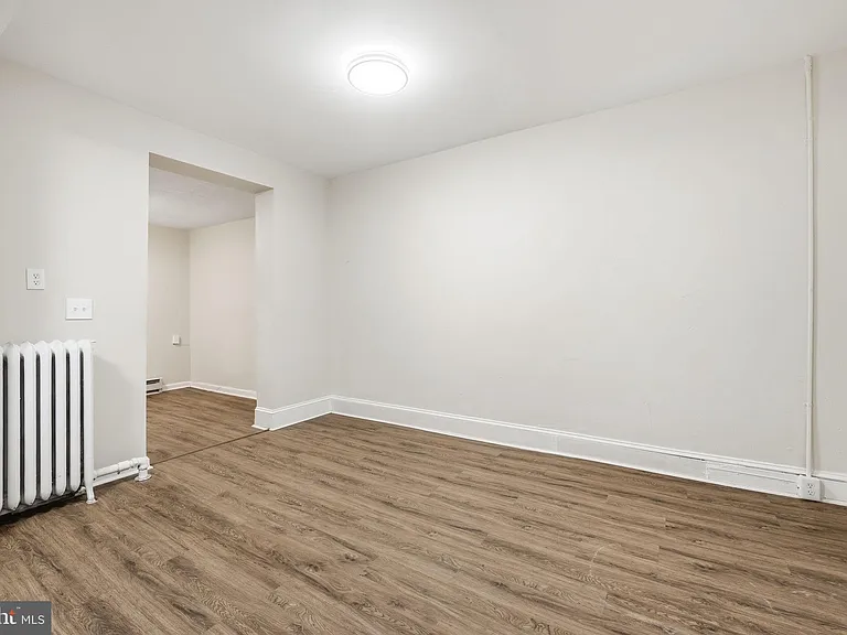 711 Harvard St NW — Photo 8