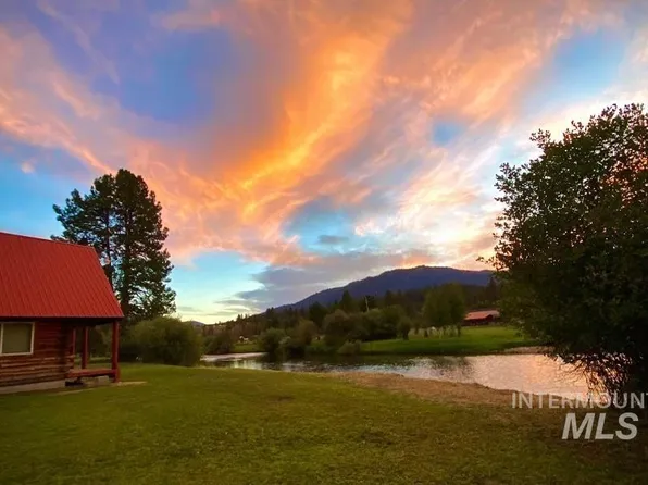 20 River Meadow Dr, Garden Valley, ID 83622