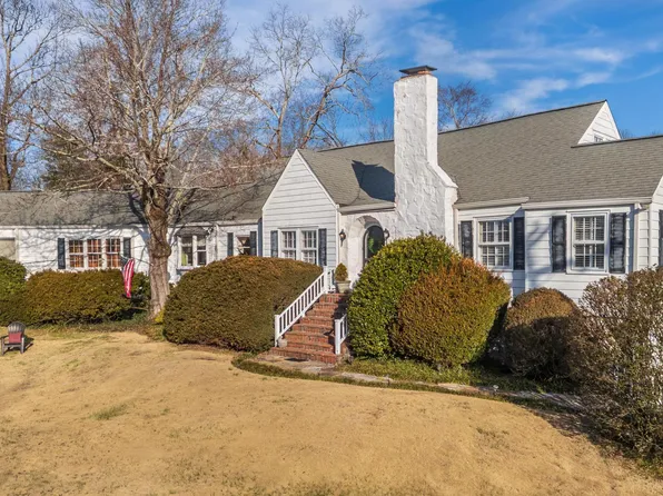 1500 Wood Nymph Trl, Lookout Mountain, GA 30750