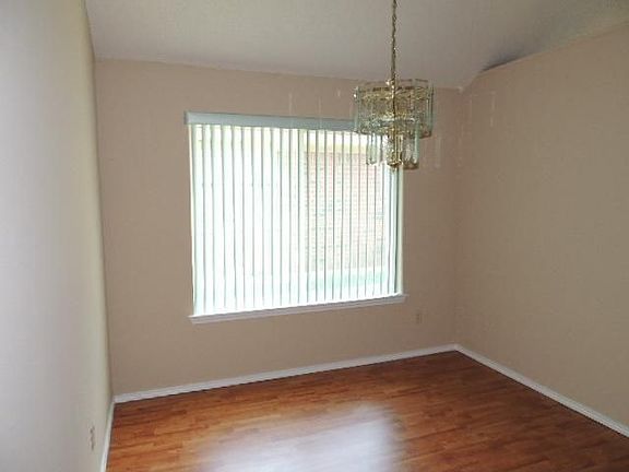 4th image of 2912 Country Creek Ln