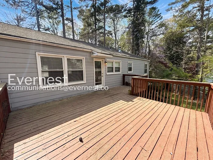 1345 Twin Oaks Cir SE — Photo 12