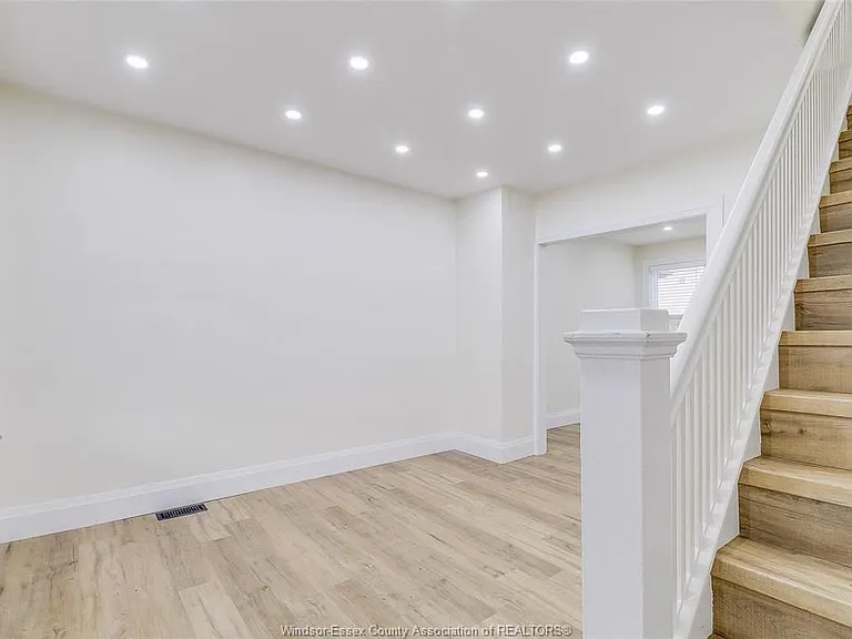 116 Elm Ave — Photo 5
