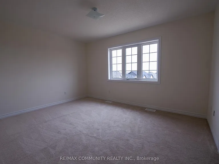1109 Skyridge Blvd — Photo 8