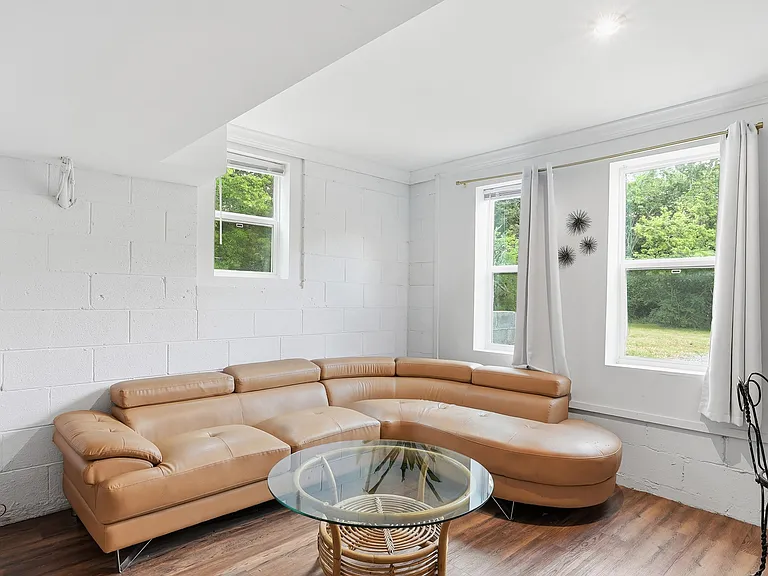 368 Oakview Dr — Photo 34