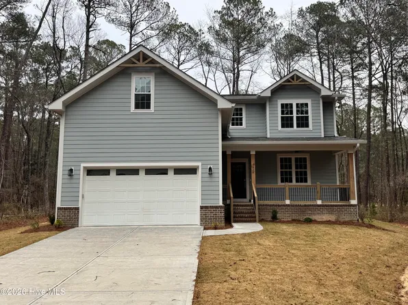 727 Heartleaf Ct, Vass, NC 28394