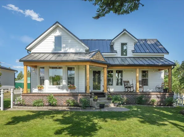 204 N Center St, Rockford, WA 99030