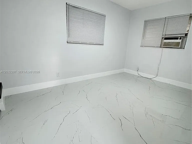 1096 NE 157th Ter — Photo 9