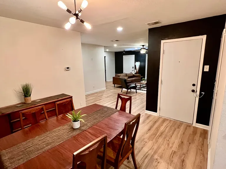 3728 Statler Dr — Photo 3