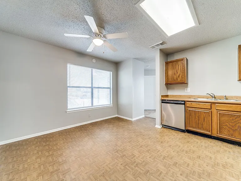 7359 Corian Park Dr — Photo 11