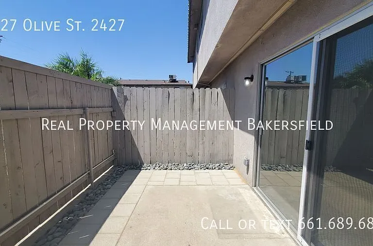 2427 Olive St #2427 — Photo 22