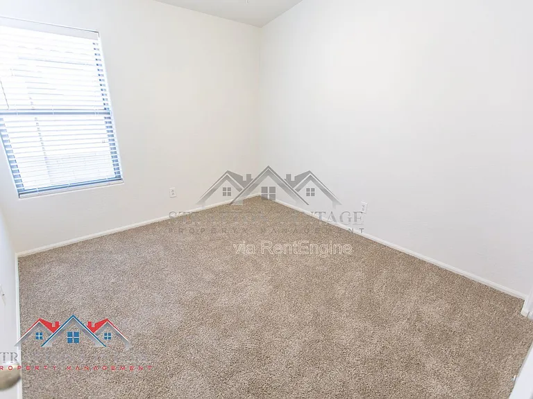 9096 N 97th Dr — Photo 26