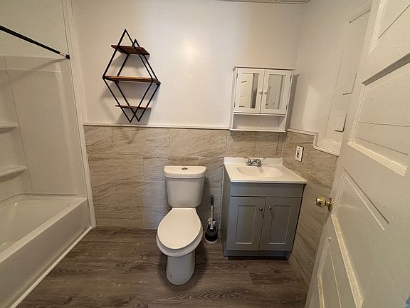 5th image of 43 Margaret St #2R