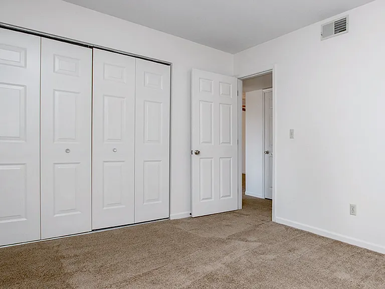 The Ravine Apartment Homes — Photo 5