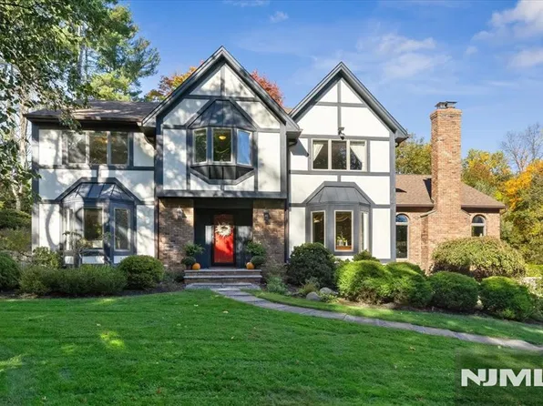 2 Windham Court, Woodcliff Lake, NJ 07677