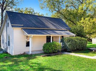 202 Barton St, Easley, SC 29640