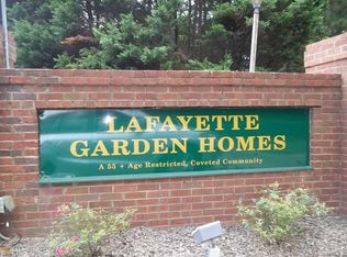 185 Lagrange Ct, Fayetteville, GA 30214