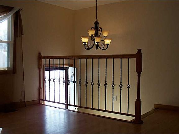 3rd image of 24 Weinland St