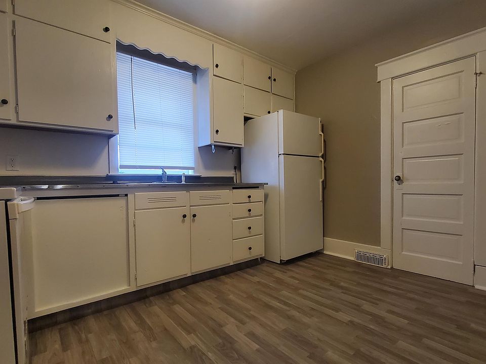 1st image of 2424 W St #2