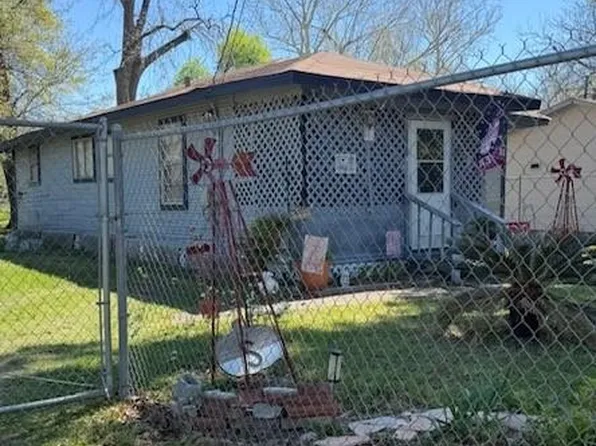 9610 Tower St, Houston, TX 77088