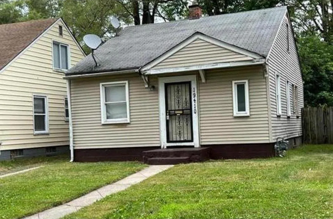 2 bed, 840 sqft, $1,200 — Photo 1