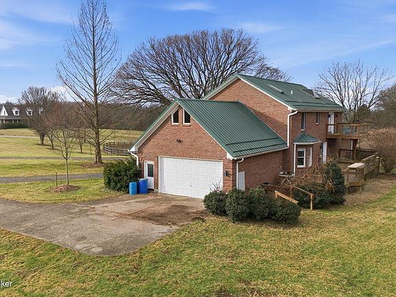 3rd image of 4501 Brittany Ln