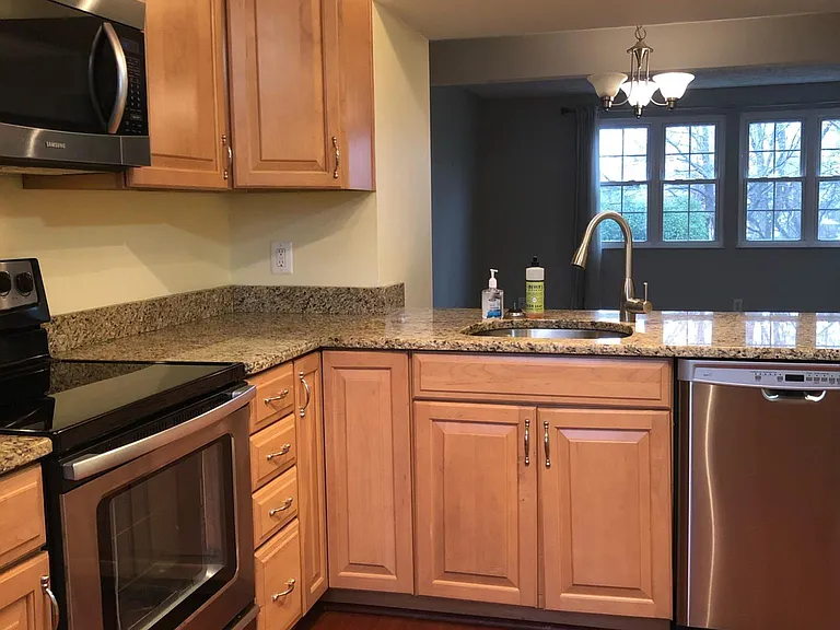 2848 S Meade St — Photo 6