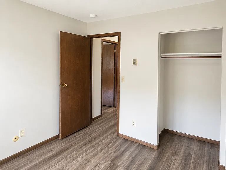 Riverine Apartments — Photo 22