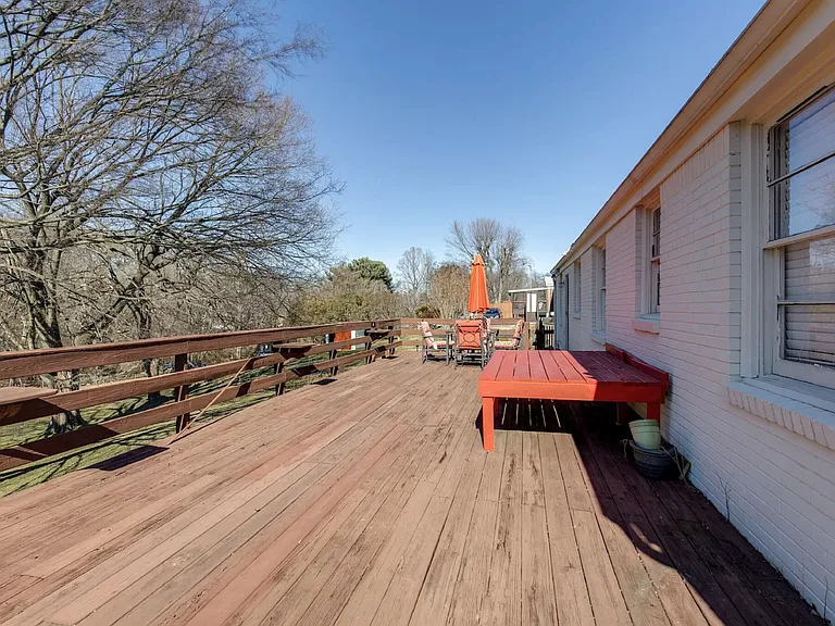 366 Brewer Dr — Photo 25
