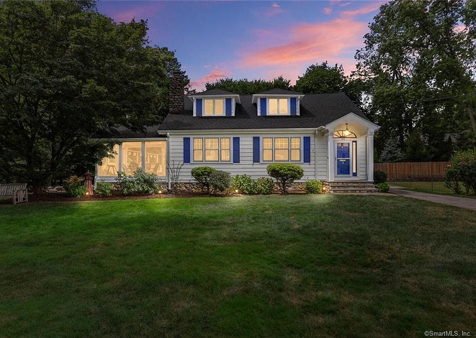 1st image of 195 Willowbrook Ave