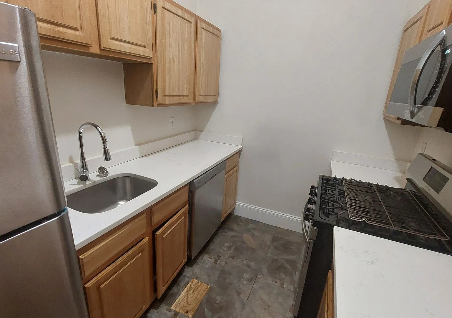 76 West Cottage — Photo 3