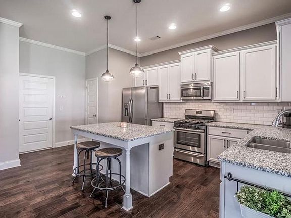 Kitchen with island