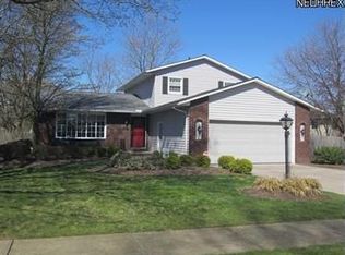 212 Winthrop Dr, Elyria, OH