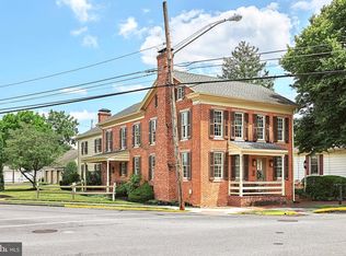 114 Carlisle St, New Oxford, PA 17350